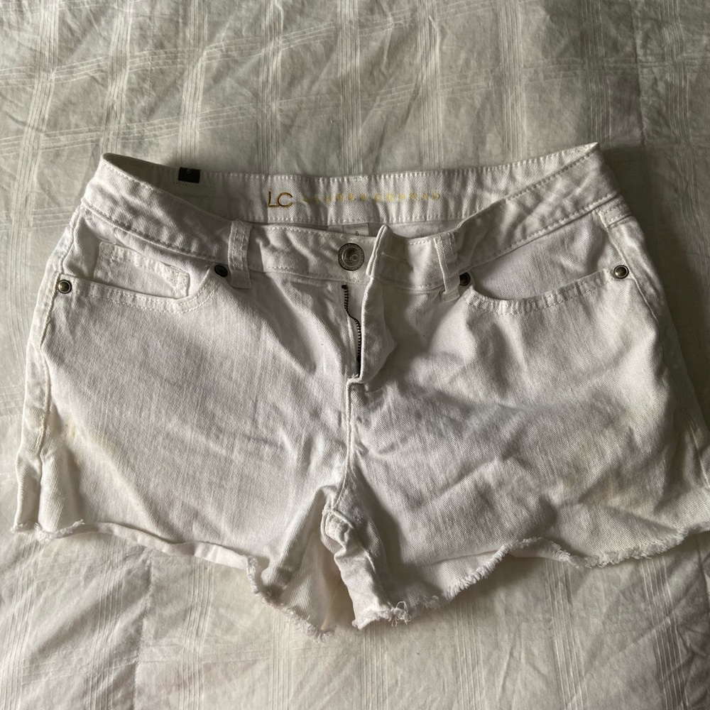 Of white shorts